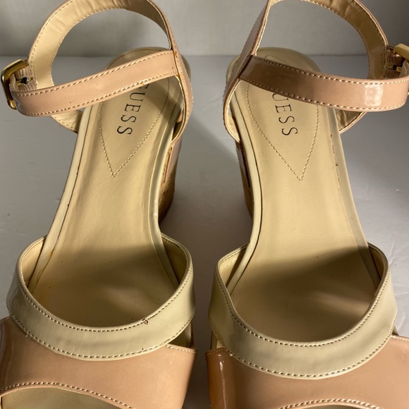 Ladies Guess wedge heel sandals size 9 1/2 gently worn very cute - Picture 2 of 10